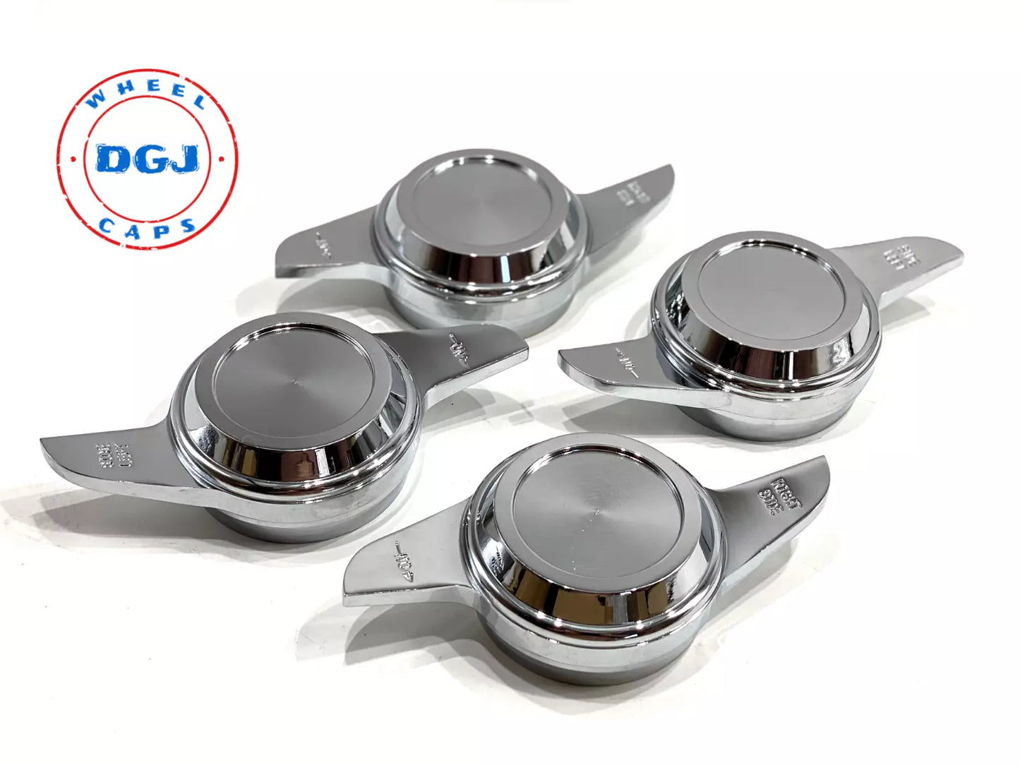 A set of four chrome knockoff spinners with a 2 bar cut design