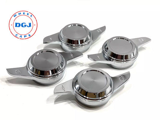 A set of four chrome knockoff spinners with a 2 bar cut design